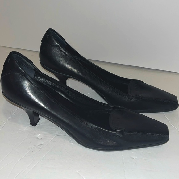 Prada Black logo squared Pointy Toe Pumps Heels Career Business Shoes Sz 9.5 - Picture 1 of 9